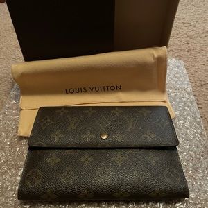 Authentic Louis Vuitton Tri Fold wallet